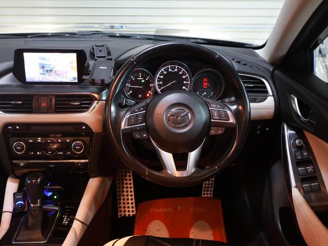 車内はペット臭、たばこ臭等もございません。