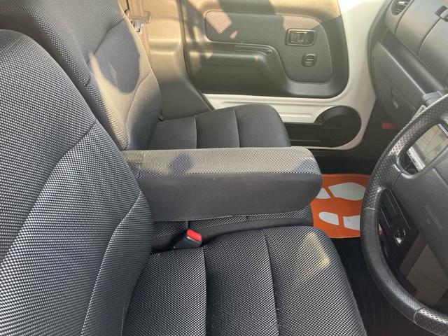 ネイキッド ターボＧ　４ＷＤ　車検２年　ハマーフェイス　ナビ　ＴＶ　キーレス（17枚目）