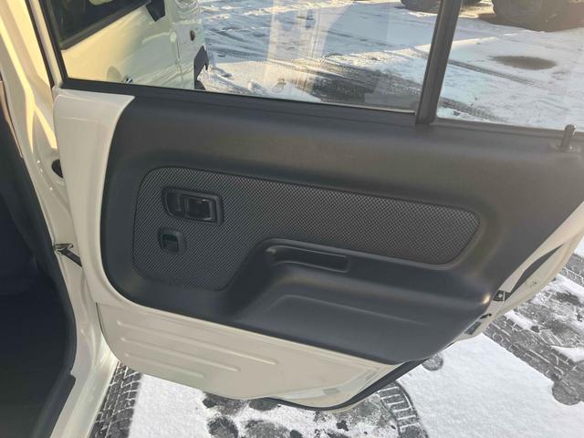 ネイキッド ターボＧ　４ＷＤ　車検２年　ハマーフェイス　ナビ　ＴＶ　キーレス（28枚目）