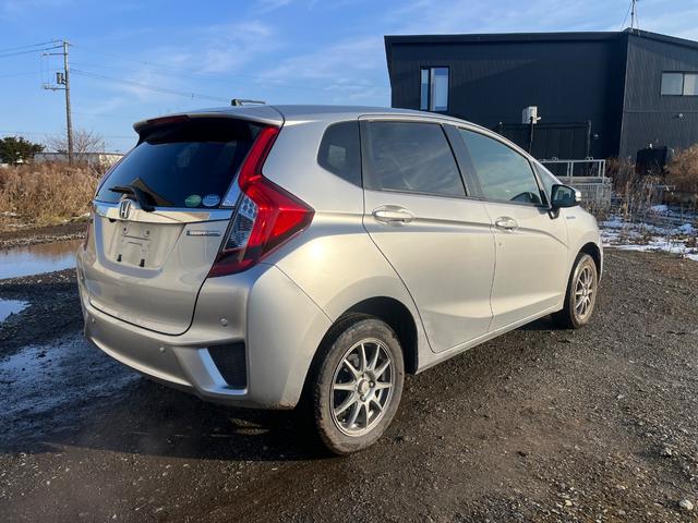 フィットハイブリッド Ｆパッケージ（4枚目）