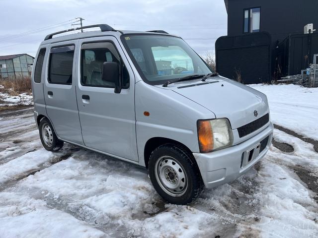 ワゴンＲ ＦＸ　４ＷＤ（2枚目）