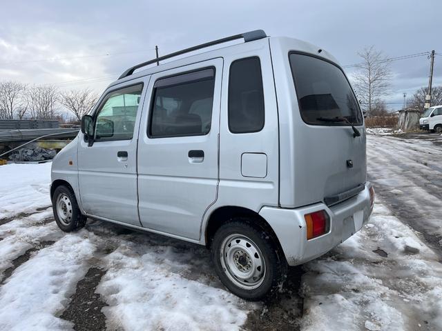 ワゴンＲ ＦＸ　４ＷＤ（3枚目）