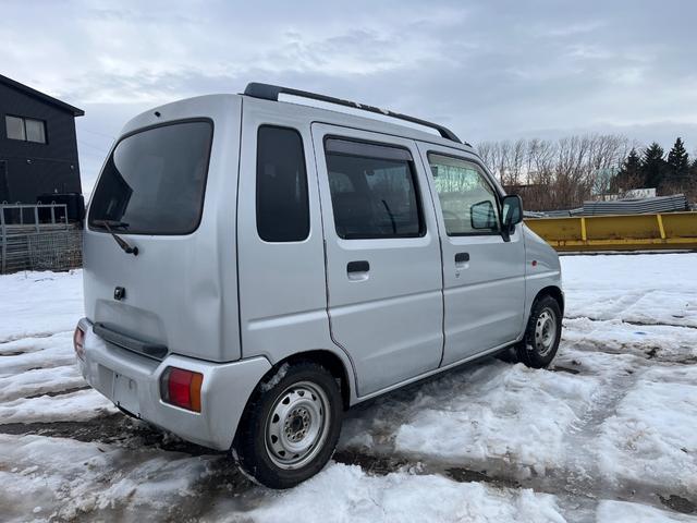 ワゴンＲ ＦＸ　４ＷＤ（4枚目）