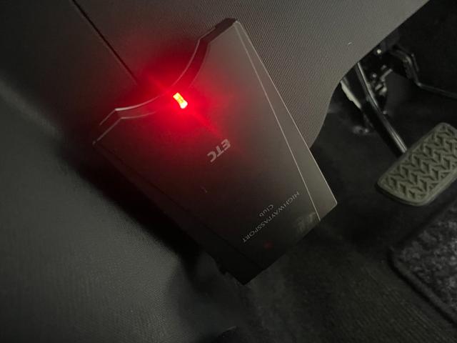 アクア 新規車検整備付☆1年距離無制限保証付☆ETC☆バックカメラ☆コーナーセンサー☆純正ナビ☆Bluetooth接続☆CD再生☆夏冬タイヤ付☆キーレス(40枚目)