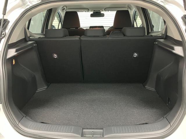 アクア G ワンオーナー☆4WD☆車検R8.9付☆トヨタメーカー保証☆トヨタセーフティセンス☆ETC☆シートヒーター☆Bluetooth接続☆DVD再生☆夏冬タイヤ付(17枚目)