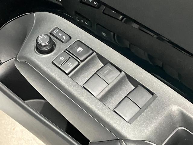 アクア G ワンオーナー☆4WD☆車検R8.9付☆トヨタメーカー保証☆トヨタセーフティセンス☆ETC☆シートヒーター☆Bluetooth接続☆DVD再生☆夏冬タイヤ付(33枚目)