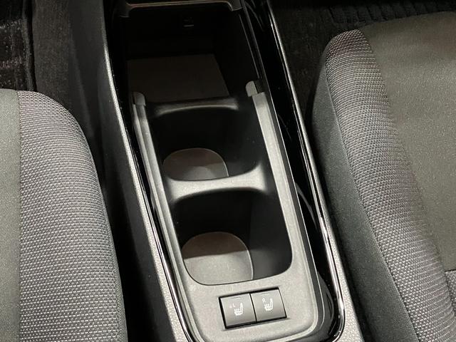 アクア G ワンオーナー☆4WD☆車検R8.9付☆トヨタメーカー保証☆トヨタセーフティセンス☆ETC☆シートヒーター☆Bluetooth接続☆DVD再生☆夏冬タイヤ付(39枚目)