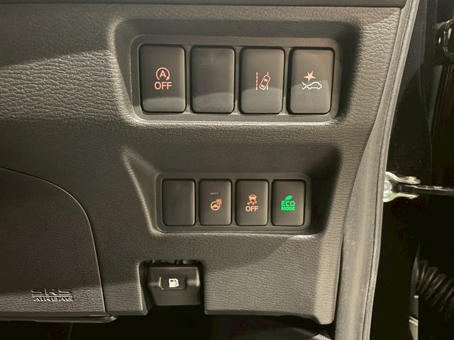 デリカＤ：５ Ｐ　４ＷＤ　ＭＤＦベッドキット　ヴァレンティＬＥＤテール　純正カーテン　ＪＡＯＳリアスポイラー　両側パワースライドドア　ＫＥＮＷＯＯＤＳＤナビ　前席シートヒーター　電動リアゲート　Ｄ席パワーシート（9枚目）