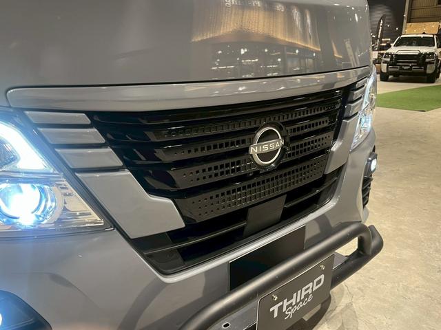 キャラバン グランドプレミアムＧＸ　マイルーム　ベッドキット　レクセル１６インチホイール　オープンカントリー純正７インチＳＤナビ　デジタルインナーミラー　片側パワースライドドア　前席シートヒーター　アラウンドビューモニター（14枚目）