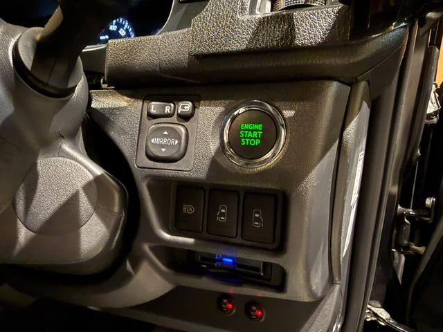 ハイエースバン スーパーGL ダークプライムII 1インチリフトアップ オーバーフェンダー TRDフロントバンパーガーニッシュ ベッドキット スライドトレイ レカロシート 10インチフローティングSDナビ アラウンドビューモニター 両側Pスライドドア(37枚目)