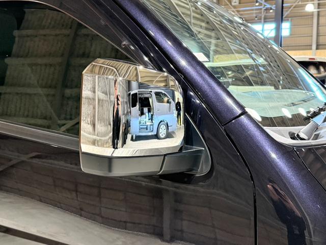 ハイエースバン スーパーGL ダークプライムII 1インチリフトアップ オーバーフェンダー TRDフロントバンパーガーニッシュ ベッドキット スライドトレイ レカロシート 10インチフローティングSDナビ アラウンドビューモニター 両側Pスライドドア(47枚目)