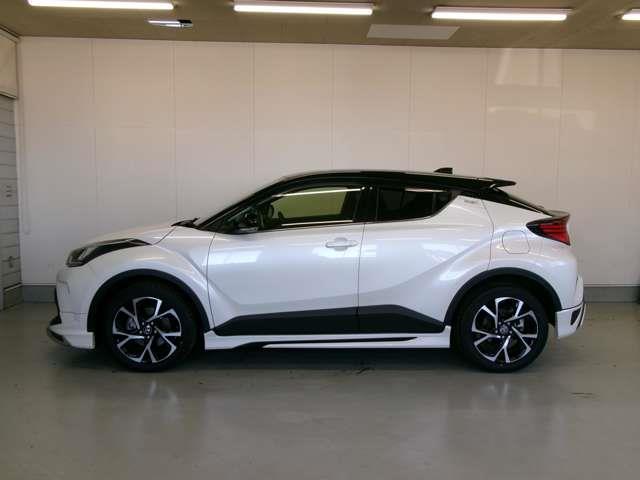 Ｃ－ＨＲ Ｇ－Ｔ　フルオートエアコン　イモビライザー　アルミ付　寒冷地　スマートキ－　フルタイム４ＷＤ　クルコン　横滑り防止　ミュージックプレイヤー接続可　キーレスエントリー　ＡＢＳ　ハーフレザーシート　エアバッグ（2枚目）