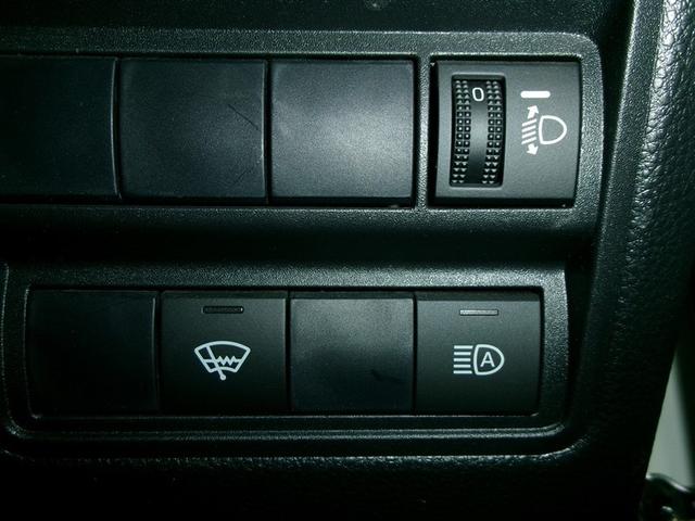 ヤリス Ｚ　Ａクルコン　Ｂモニター　メディアプレイヤー接続　衝突被害軽減ブレーキ　ＬＥＤライト　スマートキー　デュアルエアバッグ　オートエアコン　イモビライザー　ＥＴＣ　キーレス　４ＷＤ　ＤＶＤ再生　寒冷地仕様（20枚目）