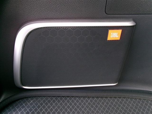 ハリアーハイブリッド Ｚ　レザーパッケージ　ナビＴＶ　寒冷地仕様　ＡＣ１００Ｖ電源　ＬＥＤライト　本革　エアコン　横滑り防止　クルーズコントロール　Ｐシート　ガラスルーフ　メディアプレイヤー接続　キーレスエントリー　フルセグテレビ　アルミ（18枚目）