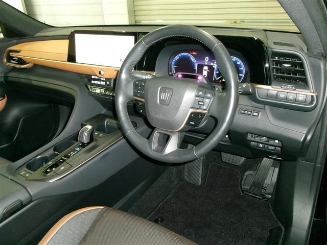 クラウンクロスオーバー ＲＳアドバンスド　衝突回避　寒冷地　オートクルーズコントロール　横滑り防止　パワーシート　レザーシート　ＬＥＤ　アルミホイール　ＡＣ１００Ｖ　スマートキー　ＡＢＳ　フルオートエアコン　イモビライザー　ＥＴＣ　キーレス（4枚目）