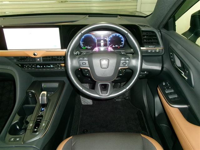 クラウンクロスオーバー ＲＳアドバンスド　衝突回避　寒冷地　オートクルーズコントロール　横滑り防止　パワーシート　レザーシート　ＬＥＤ　アルミホイール　ＡＣ１００Ｖ　スマートキー　ＡＢＳ　フルオートエアコン　イモビライザー　ＥＴＣ　キーレス（5枚目）