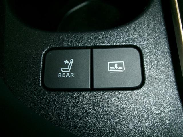 クラウンクロスオーバー ＲＳアドバンスド　衝突回避　寒冷地　オートクルーズコントロール　横滑り防止　パワーシート　レザーシート　ＬＥＤ　アルミホイール　ＡＣ１００Ｖ　スマートキー　ＡＢＳ　フルオートエアコン　イモビライザー　ＥＴＣ　キーレス（24枚目）