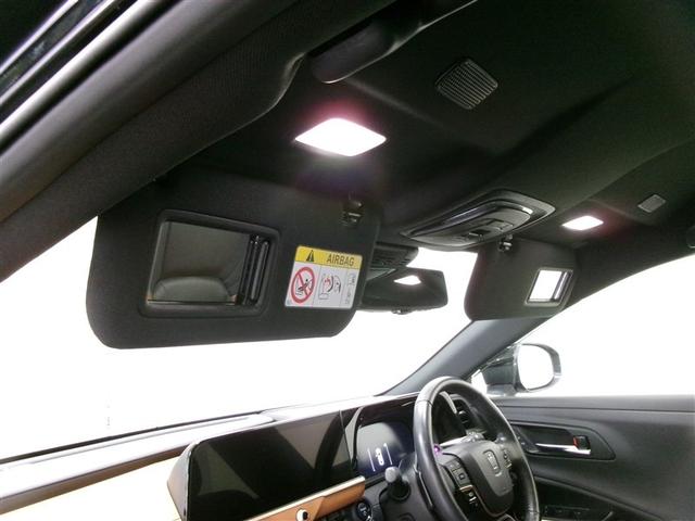 クラウンクロスオーバー ＲＳアドバンスド　衝突回避　寒冷地　オートクルーズコントロール　横滑り防止　パワーシート　レザーシート　ＬＥＤ　アルミホイール　ＡＣ１００Ｖ　スマートキー　ＡＢＳ　フルオートエアコン　イモビライザー　ＥＴＣ　キーレス（33枚目）