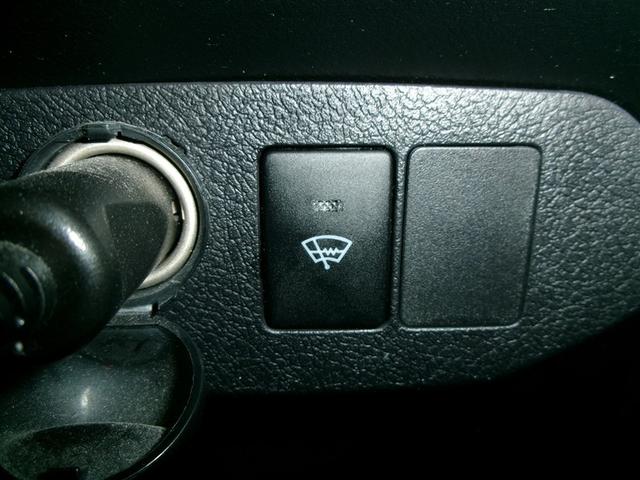 ヴィッツ F アルミ PW ESC PS キーレスエントリー 切替式4WD 記録簿 DVD フルセグテレビ ABS Bカメラ エアコン 寒冷地 Wエアバッグ メモリーナビゲーション ナビTV エアバッグ(16枚目)