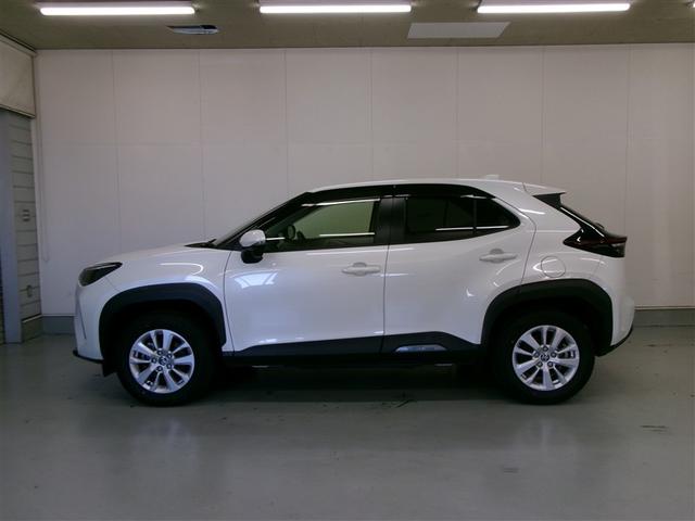 ヤリスクロス ハイブリッドＧ　ＥＳＣ　メディアプレイヤー接続　衝突軽減　ＬＥＤヘッド　寒冷地　盗難防止装置　スマートキー　キーレス　ＥＴＣ　オートエアコン　オートクルーズコントロール　バックカメラ　４ＷＤ　ＤＶＤ再生　ＡＢＳ（2枚目）