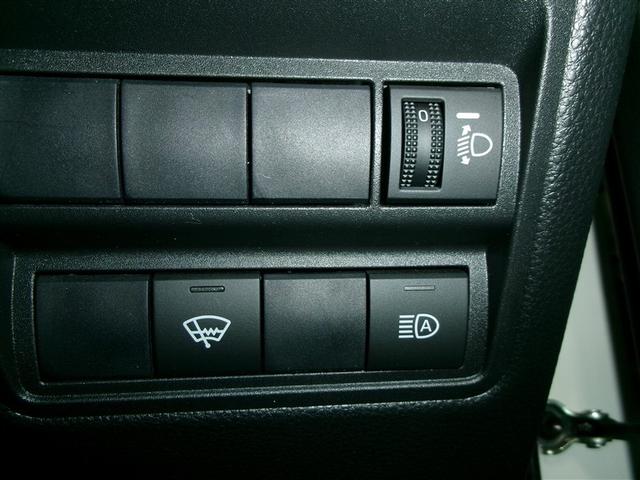 ヤリスクロス ハイブリッドＧ　ＥＳＣ　メディアプレイヤー接続　衝突軽減　ＬＥＤヘッド　寒冷地　盗難防止装置　スマートキー　キーレス　ＥＴＣ　オートエアコン　オートクルーズコントロール　バックカメラ　４ＷＤ　ＤＶＤ再生　ＡＢＳ（19枚目）