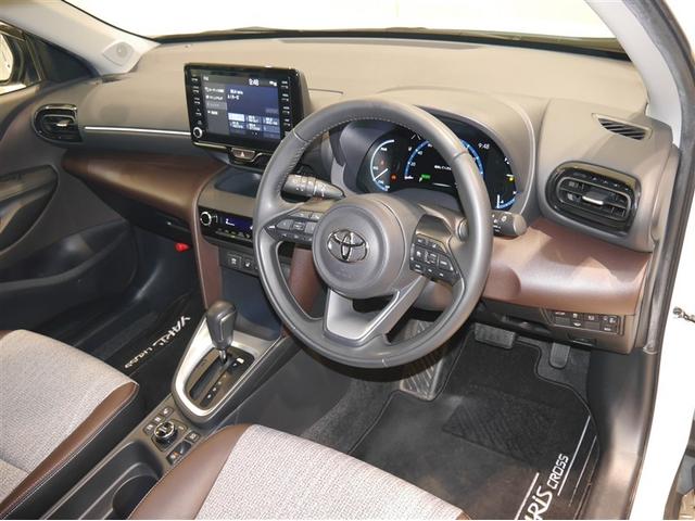 ヤリスクロス ハイブリッドZ クルーズC 横滑防止装置 リアカメラ ワンオーナー車 LEDライト 盗難防止装置 電動シート ドライブレコーダー AW キーレス DVD再生 寒冷地仕様 スマートキー ABS 4WD エアバッグ(4枚目)