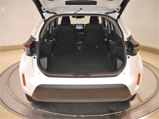 ヤリスクロス ハイブリッドZ クルーズC 横滑防止装置 リアカメラ ワンオーナー車 LEDライト 盗難防止装置 電動シート ドライブレコーダー AW キーレス DVD再生 寒冷地仕様 スマートキー ABS 4WD エアバッグ(9枚目)