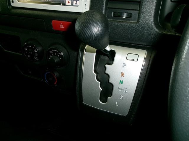 ハイエースバン ロングＤＸ　アルミ　バックモニター　エアバック　フルタイム４ＷＤ　寒冷地　ＡＵＸ　ＥＴＣ付き　パワーウインドウ　キーレス　ＡＢＳ　パワーステアリング　３列シート　マニュアルエアコン　ナビ　メモリーナビ（6枚目）