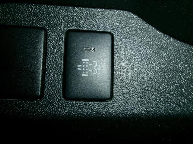 ハイエースバン ロングＤＸ　アルミ　バックモニター　エアバック　フルタイム４ＷＤ　寒冷地　ＡＵＸ　ＥＴＣ付き　パワーウインドウ　キーレス　ＡＢＳ　パワーステアリング　３列シート　マニュアルエアコン　ナビ　メモリーナビ（21枚目）