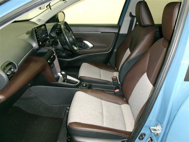 ヤリスクロス ハイブリッドZ クルーズC 横滑防止装置 リアカメラ LEDライト 盗難防止装置 電動シート AW キーレス 寒冷地仕様 スマートキー ABS 半革シート 4WD ミュージックプレイヤー接続可 エアバッグ エアコン(11枚目)