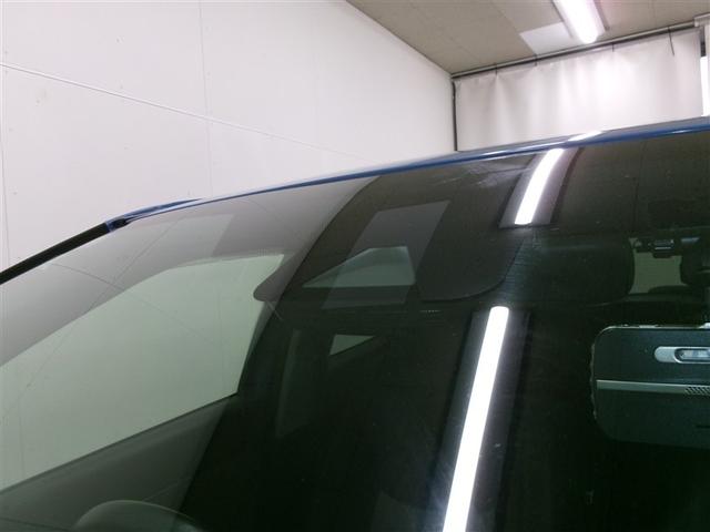 ヤリスクロス ハイブリッドZ クルーズC 横滑防止装置 リアカメラ LEDライト 盗難防止装置 電動シート AW キーレス 寒冷地仕様 スマートキー ABS 半革シート 4WD ミュージックプレイヤー接続可 エアバッグ エアコン(27枚目)