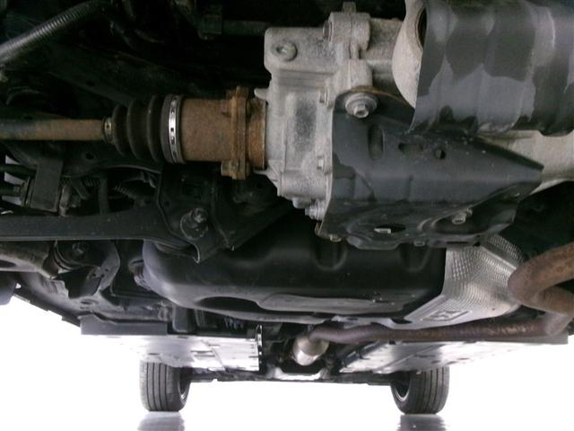 ヤリスクロス ハイブリッドZ クルーズC 横滑防止装置 リアカメラ LEDライト 盗難防止装置 電動シート AW キーレス 寒冷地仕様 スマートキー ABS 半革シート 4WD ミュージックプレイヤー接続可 エアバッグ エアコン(30枚目)