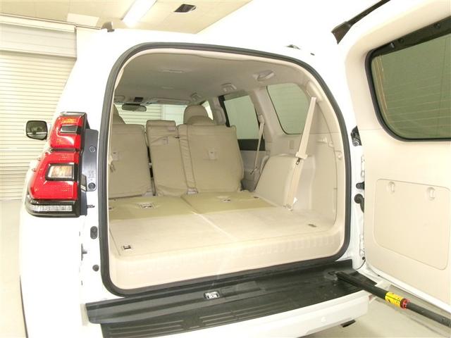 ランドクルーザープラド ＴＸ　プリクラ　リヤカメラ　横滑防止装置　助手席エアバッグ　３列　キーレス　オートクルーズ　カーテンエアバッグ　ナビ＆ＴＶ　盗難防止　パワーステアリング　ミュージックプレイヤー接続可　オートエアコン　ＡＢＳ（10枚目）