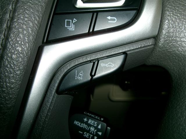 ランドクルーザープラド ＴＸ　プリクラ　リヤカメラ　横滑防止装置　助手席エアバッグ　３列　キーレス　オートクルーズ　カーテンエアバッグ　ナビ＆ＴＶ　盗難防止　パワーステアリング　ミュージックプレイヤー接続可　オートエアコン　ＡＢＳ（20枚目）