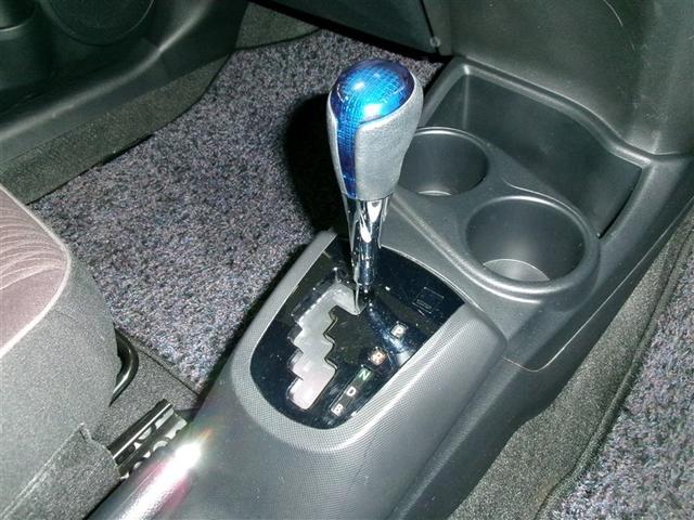 アクア Ｇ　バックモニタ　セキュリティー　メンテナンスノート　デュアルエアバック　ナビＴＶ　パワーウィンドウ　地デジ　ＥＳＣ　ＡＴエアコン　ＡＢＳ　パワーステアリング　オートクルーズ　アルミ　運転席エアバッグ（6枚目）