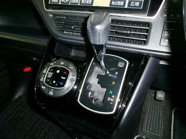 ヴォクシー ＺＳ　煌ＩＩ　両側ＰＳＤ　アルミホイール　ＶＳＣ　ナビ＆ＴＶ　ＤＶＤ再生可能　スマートキ－　ＰＳ　オートエアコン　キーレスエントリー　地デジＴＶ　全席パワーウインドウ　ＬＥＤライト　ＡＢＳ　バックモニター　寒冷地（6枚目）