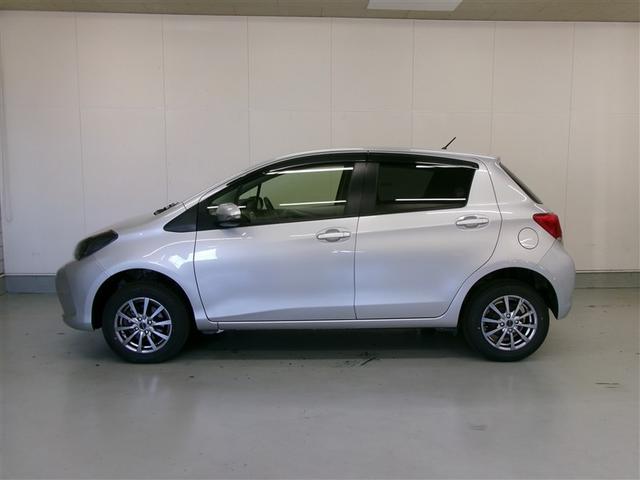 ヴィッツ Ｆ　アルミ　イモビライザー　衝突被害軽減ブレーキ　ＰＷ　ＥＳＣ　スマートキー　ＰＳ　キーレスエントリー　切替式４ＷＤ　記録簿　ＤＶＤ　フルセグテレビ　ＡＢＳ　Ｂカメラ　エアコン　寒冷地　Ｗエアバッグ（2枚目）