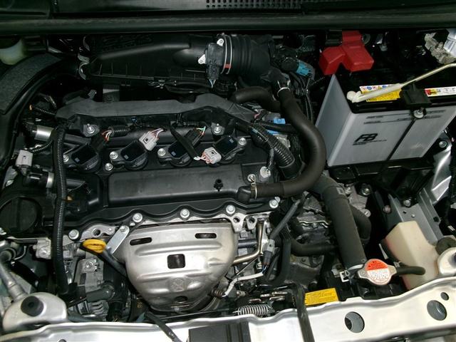 ヴィッツ Ｆ　アルミ　イモビライザー　衝突被害軽減ブレーキ　ＰＷ　ＥＳＣ　スマートキー　ＰＳ　キーレスエントリー　切替式４ＷＤ　記録簿　ＤＶＤ　フルセグテレビ　ＡＢＳ　Ｂカメラ　エアコン　寒冷地　Ｗエアバッグ（10枚目）