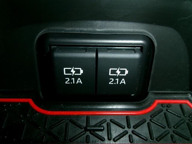 ＲＡＶ４ Ｇ　Ｚパッケージ　寒冷地仕様車　インテリジェントクリアランスソナー　ＡＷＤ　ＬＥＤライト　アルミホイル　オートクルーズ　横滑り防止装置　バックガイドモニター　盗難防止装置　デュアルエアバッグ　メモリナビ　キーレス（27枚目）