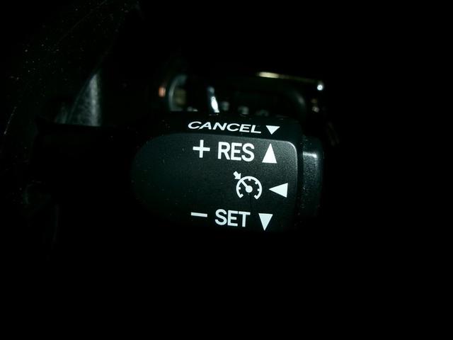 ノア Ｘ　ＡＵＸ　メンテナンスノート　地デジＴＶ　リアオートエアコン　パワーステアリング　助手席エアバック　オートクルーズコントロール　横滑り防止装置　キーレスエントリー　ナビ＆ＴＶ　オートエアコン　４ＷＤ（19枚目）