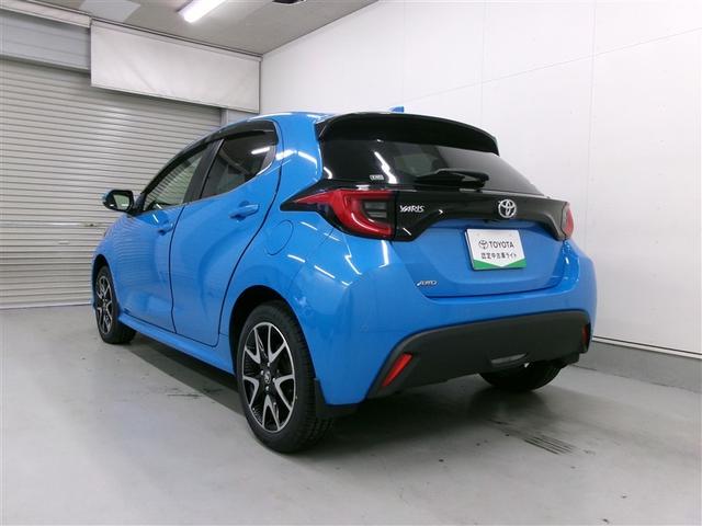 ヤリス Ｚ　Ａクルコン　Ｂモニター　メディアプレイヤー接続　衝突被害軽減ブレーキ　ＬＥＤライト　スマートキー　デュアルエアバッグ　オートエアコン　イモビライザー　ＥＴＣ　キーレス　４ＷＤ　寒冷地仕様（3枚目）