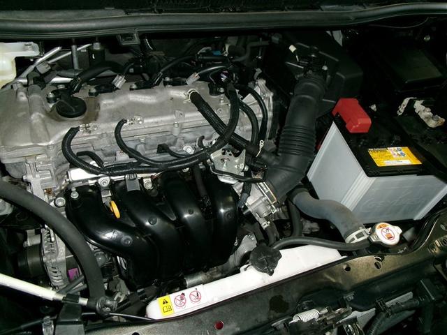 ヴォクシー ＺＳ　煌ＩＩＩ　アルミホイール　アイドリング　Ｂカメラ　キーフリー　盗難防止システム　ナビ＆ＴＶ　寒冷地仕様車　ＤＶＤ再生可能　３列シート　ＥＴＣ　オートクルーズコントロール　リアオートエアコン　ＬＥＤヘッドランプ（12枚目）