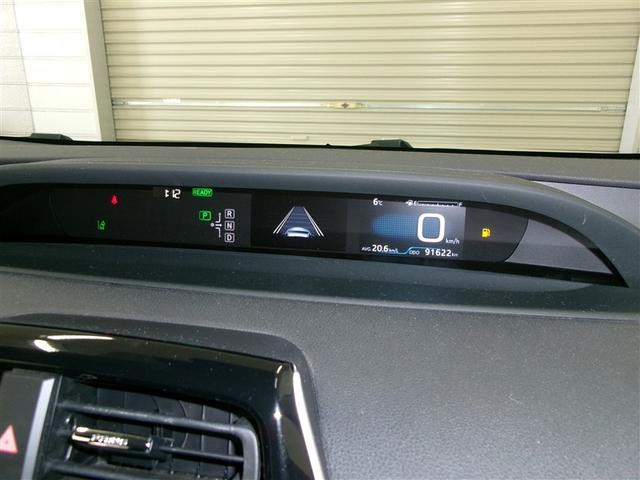 プリウス Ｓ　ＬＥＤライト　スマートエントリー　Ｒカメラ　ＡＵＸ　エアバッグ　オートクルーズ　キーレスエントリー　横滑り防止　オートエアコン　パワーウィンドウ　寒冷地仕様　ＤＶＤ再生可能　４ＷＤ　ＡＢＳ　メモリナビ（7枚目）