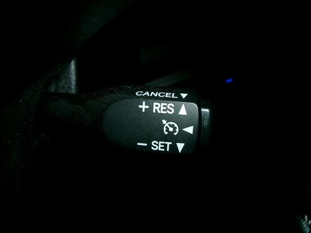 ノア Si ダブルバイビーIII 両側自動ドア 寒冷地 クルーズコントロール フルセグTV アイドリングストップ LEDヘッドライト アルミ バックカメラ スマートキー リアオートエアコン ABS 4WD キーレス 盗難防止装置(19枚目)