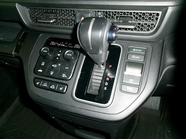 ステップワゴン スパーダ 半革シート クルーズコントロール キーレスエントリー バックモニター アイドリングストップ サイドエアバッグ LEDヘッドランプ スマートキー 4WD 3列シート ETC アルミホイール リアエアコン(6枚目)