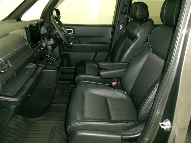 ステップワゴン スパーダ 半革シート クルーズコントロール キーレスエントリー バックモニター アイドリングストップ サイドエアバッグ LEDヘッドランプ スマートキー 4WD 3列シート ETC アルミホイール リアエアコン(13枚目)