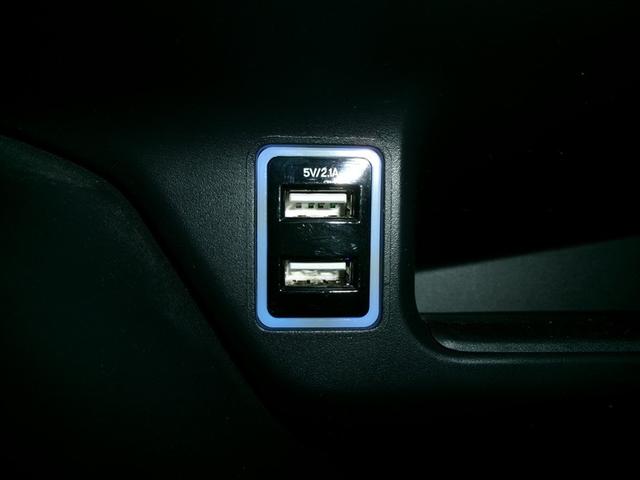 C-HR S-T 地デジTV メディアプレイヤー接続 Bモニター ナビTV パワーウインドウ メモリナビ 横滑防止装置 AAC 盗難防止システム ABS DVD 4WD ETC車載器 キーレス 寒冷地仕様 アルミ(24枚目)