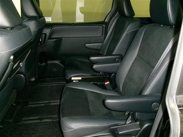 ヴォクシー ZS 煌III アルミホイール アイドリング Bカメラ キーフリー 盗難防止システム ナビ&TV 寒冷地仕様車 DVD再生可能 記録簿 3列シート オートクルーズコントロール リアオートエアコン LEDヘッドランプ(8枚目)