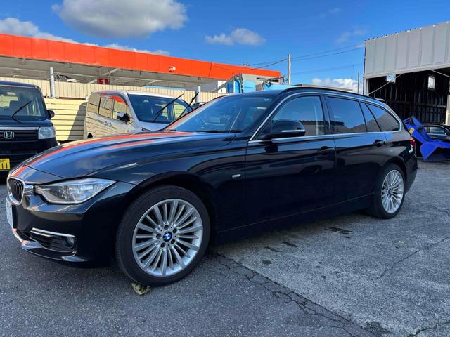 3シリーズ 320i xDriveツーリング ラグジュアリー バックカメラ ナビ オートクルーズコントロール レーンアシスト アルミホイール オートライト パワーシート シートヒーター AT ESC CD USB ミュージックプレイヤー接続可 エアコン(3枚目)