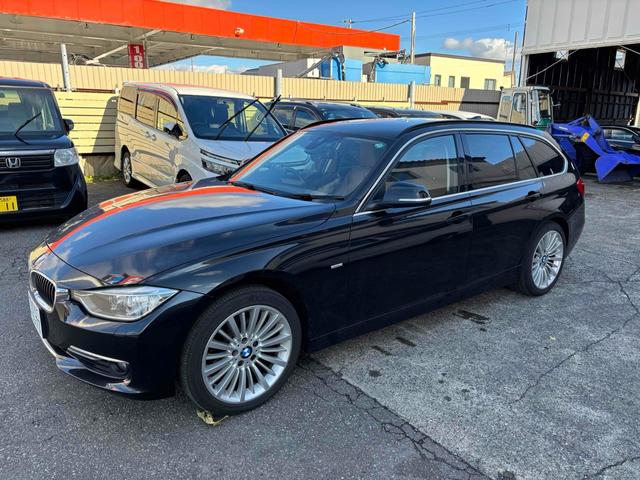 3シリーズ 320i xDriveツーリング ラグジュアリー バックカメラ ナビ オートクルーズコントロール レーンアシスト アルミホイール オートライト パワーシート シートヒーター AT ESC CD USB ミュージックプレイヤー接続可 エアコン(4枚目)